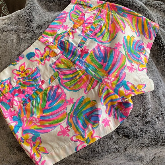 LILLY PULITZER WALSH SHORT SUMMER HAZE - Picture 3 of 8